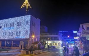 Ραφήνα Πικέρμι :Η στολισμένη πόλη της Ραφήνας όμορφη και γιορτινή πόλη