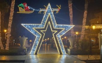 Ραφήνα Πικέρμι :Η στολισμένη πόλη της Ραφήνας όμορφη και γιορτινή πόλη