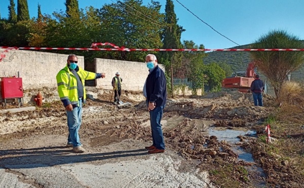 Παλλήνη: Ο Δήμαρχος Παλλήνης επιθεώρησε στην Ανθούσα, τα έργα οδοποιίας και διάνοιξης δρόμων