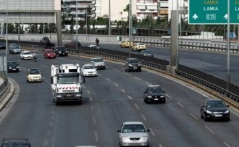 Κατά 35% αυξημένη η κίνηση των οχημάτων στο οδικό δίκτυο της Αττικής σε σύγκριση με τις αντίστοιχες πρώτες μέρες το πρώτου lockdown