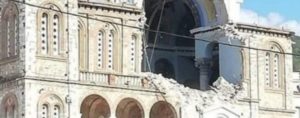  Σάμος : Ιερός ναός της Παναγιάς στο Καρλόβασι της Σάμου μετά από τις καταστροφές που υπέστη ο ναός