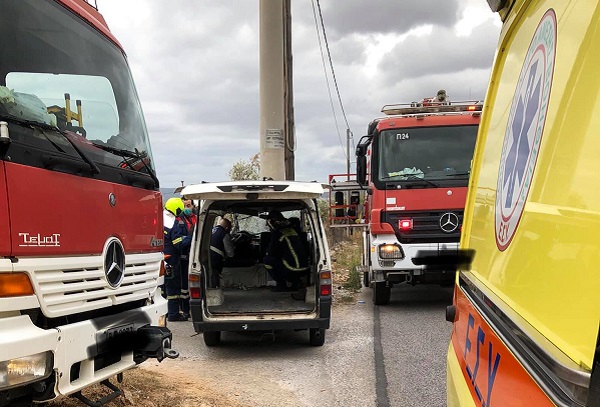 Σπάτα  Αρτέμιδα: Τροχαίο ατύχημα στον περιφερειακό δρόμο που συνδέει τα Σπάτα με το Κορωπί