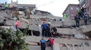 Τουρκία: Τραγικό 62 νεκροί και 940 τραυματίες ο νεότερος απολογισμός από τον σεισμό