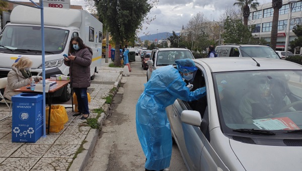 Ηράκλειο Αττικής: Πραγματοποιήθηκε το drive through covid tests σε συνεργασία με τον  ΕΟΔΥ στο Δήμο