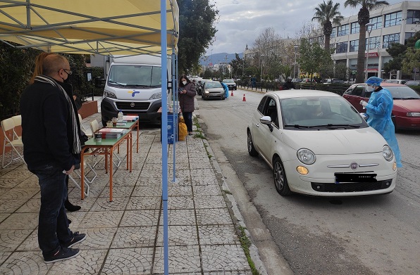 Νέο Ηράκλειο: Ξεκίνησε η διεξαγωγή drive through rapid covid tests επί της Μαρίνου Αντύπα