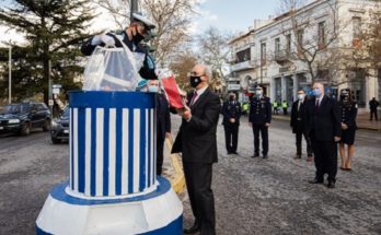 Κηφισιά: Εθιμοτυπική προσφορά δώρων στον Τροχονόμο Κηφισιάς