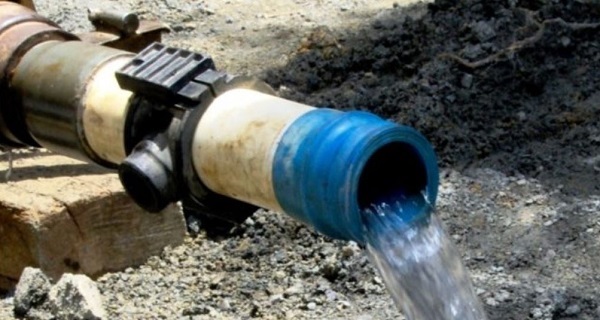 Παλλήνη : Συνεχίζονται οι εργασίες για την επισκευή βλάβης σε αγωγό ύδρευσης στην οδό Κοζάνης (και Ευβοίας) στο Γέρακα - Διακοπή υδροδότησης