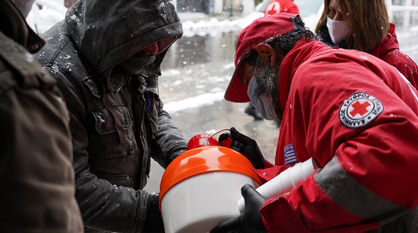 Ο Ελληνικός Ερυθρός Σταυρός δίπλα στους άστεγους συμπολίτες μας