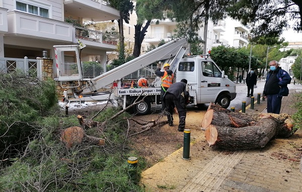 Μαρούσι: Τα συνεργεία του Δήμου επιχειρούν αδιάκοπα για την αποκατάσταση των προβλημάτων που δημιούργησε η «Μήδεια»