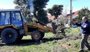 ΣΠΑΠ: Ο Σύνδεσμος συνδράμει τον Δήμο Πεντέλης με μικτό συνεργείο από μηχανήματα της Περιφέρειας Αττικής, εθελοντές και εργαζομένους του στο μάζεμα των κλαριών