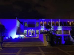 Παπάγου Χολαργός: Φωτίστηκε το δημαρχείο στα χρώματα της Γαλανόλευκης