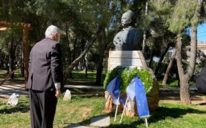 Παπάγου Χολαργός:  Κατάθεση στεφάνων στην προτομή του ήρωα της Ελληνικής Επανάστασης