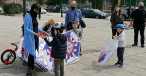 Πεντέλη: Ο Δήμος μοίρασε χαρταετούς στα παιδιά του Ειδικού Σχολείου Πεντέλης και σε παιδιά του Χαμόγελου του Παιδιού