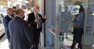 Παλλήνη: Τα καταστήματα του Δήμου επισκέφτηκε την Δευτέρα 12/4 αντιπροσωπεία του ΕΕΑ και τον Δήμαρχο Παλλήνης
