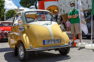 Κηφισιά: Λέσχη φίλων παλαιού αυτοκινήτου ΦΙΛ.ΠΑ «15ος Γύρος Κηφισιάς Αντίκες και Λουλούδια»