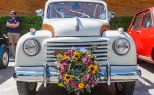 Κηφισιά: Λέσχη φίλων παλαιού αυτοκινήτου ΦΙΛ.ΠΑ «15ος Γύρος Κηφισιάς Αντίκες και Λουλούδια»