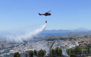 ΣΠΑΥ : Πυρκαγιά τις 14:00 στα σύνορα Ηλιούπολης και Αργυρούπολης στην περιοχή του ΚΥΤ.