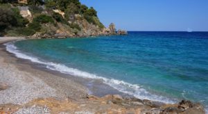 5 υπέροχες παραλίες της Αττικής για να απολύσετε τις μικρές σας αποδράσεις