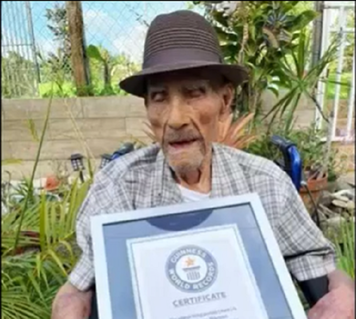 Διεθνή : «Ρεκόρ Guinness» Ο γηραιότερος άνδρας στον κόσμο