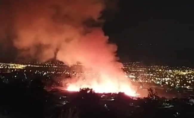 Παλλήνη: Για 2η φορά στο ίδιο περίπου σημείο στην Ανθούσα χθες τα μεσάνυχτα πυρκαγιά
