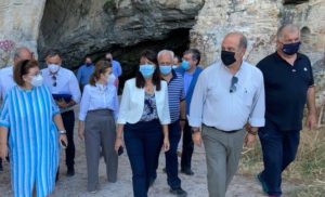 Πεντέλη: Λίνα Μενδώνη και Γιώργος Αμυράς επισκέφθηκαν το Αρχαίο Λατομείο, μετά από πρόσκληση της Δημάρχου Δήμητρας Κεχαγιά