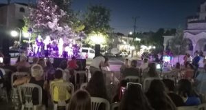 Πεντέλη: «Το Ροκ και το Ζεϊμπέκικο» Μια υπέροχη μουσική βραδιά στην πλατειά Αγίου Γεωργίου στην Δ.Κ Μελισσίων Πεντέλη: «Το Ροκ και το Ζεϊμπέκικο» Μια υπέροχη μουσική βραδιά στην πλατειά Αγίου Γεωργίου στην Δ.Κ Μελισσίων