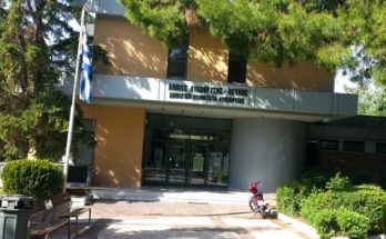 Στο ΚΕΠ Λυκόβρυσης ο αριθμός ήταν 982 πιστοποιητικά μέχρι τις 26/7, ενώ στο ΚΕΠ Πεύκης ο αριθμός των εκδοθέντων πιστοποιητικών, στα οποία συμπεριλαμβάνονται εμβολιασμού, νόσησης και διάγνωσης είναι 1243.