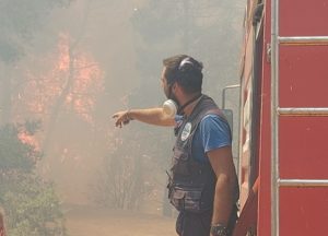 Οι εργαζόμενοι και οι εθελοντές του ΣΠΑΠ ξεπερνώντας κάθε δυσκολία, έδωσαν πραγματική μάχη με την πύρινη λαίλαπα