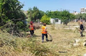 Με προσωπικό της Πολιτικής Προστασίας του Δήμου αλλά και με εργολαβίες έχει ήδη καθαριστεί, για τη φετινή αντιπυρική περίοδο, το μεγαλύτερο μέρος από οικόπεδα στις παρακάτω περιοχές