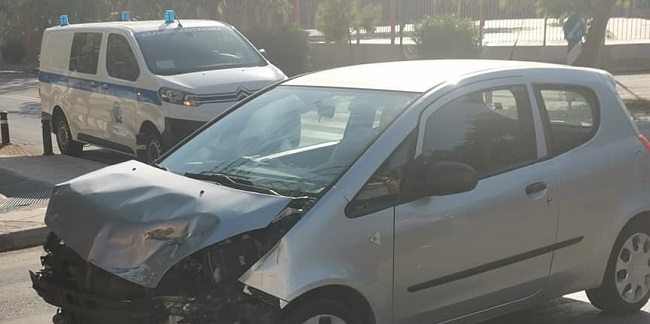 Βριλήσσια: Στην οδό 25ης Μαρτίου και Μακεδονίας είχαμε σύγκρουση δύο αυτοκινήτων με τραυματισμό