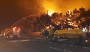 ΣΠΑΠ: Ολονύχτια μάχη στα μέτωπα της πυρκαγιάς σε Δροσοπηγή, Κρυονέρι και  Αφίδνες