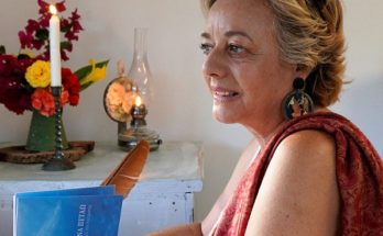 Βιβλίο: «ΜΑΘΑΙΝΟΝΤΑΣ ΝΑ ΠΕΤΑΩ» Διονυσία Θεριανού - Το φιλί του πνεύματος Εκδόσεις Θεριανός