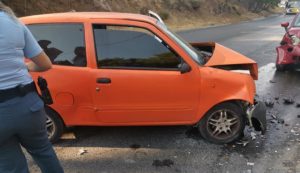 Βριλήσσια: Στην οδό Λ Πεντέλης σοβαρό τροχαίο ατύχημα με την  σύγκρουση με δύο αυτοκινήτων και τραυματισμό