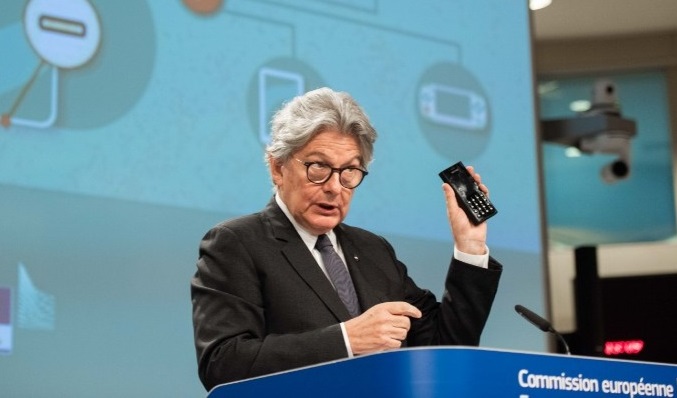 Τεχνολογία : Υποχρεωτική η χρήση κοινού φορτιστή για όλες τις ηλεκτρονικές συσκευές πλέον στην  Ευρώπη