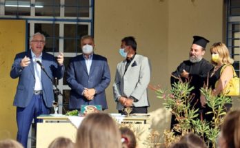 Μαρούσι: Ο Δήμαρχος Αμαρουσίου εγκαινιάζει το νέο γήπεδο ποδοσφαίρου (5x5) στο 18ο Δημοτικό Σχολείο