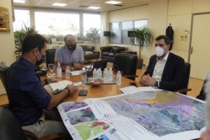 Περιφέρεια Αττικής : Με την ερευνητική ομάδα της ΕΑΓΜΕ με αντικείμενο τις αντιπλημμυρικές παρεμβάσεις σε πυρόπληκτες περιοχές