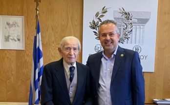 Παπάγου Χολαργός: Ο Δήμαρχος συναντήθηκε με τον των 101 ετών Στρατηγό Κωνσταντίνο Κόρκα τον ζωντανό θρύλο του «Ιερού Λόχου»