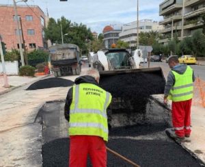 Περιφέρεια Αττικής: Αποκαταστάθηκε πλήρως το πρόβλημα με το οδόστρωμα επί της οδού Παπανικολή στο Χαλάνδρι