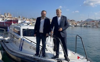 Περιφέρεια Αττικής : Παραδόθηκε σήμερα στην Αίγινα στο Λιμενικό Σώμα το ειδικό σκάφου με χρηματοδότηση της Περιφέρειας από πόρους του ΕΣΠΑ ύψους 500.000 ευρώ