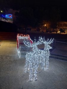 ΣΠΑΠ: Ολοκλήρωσε ο Σύνδεσμος τον στολισμό του στην Πλατεία Νέας Πεντέλης μπροστά από τα γραφεία του