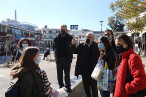 Μαρούσι : Επίσκεψη του Δημάρχου Αμαρουσίου Θ. Αμπατζόγλου στο Εμπορικό Κέντρο της πόλης, την παραμονή των Χριστουγέννων