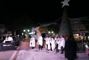 Πεντέλη: Φωτιστικέ το Χριστουγεννιάτικο Δέντρο στην Πλατεία Μικρασιατών (Αγίου Γεωργίου), Μελίσσια