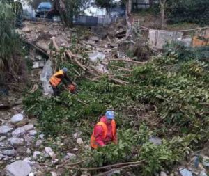 Περιφέρεια Αττικής : Συνεχίζονται οι προγραμματισμένες καθημερινές παρεμβάσεις για τον καθαρισμό ρεμάτων από τα συνεργεία της Περιφέρειας