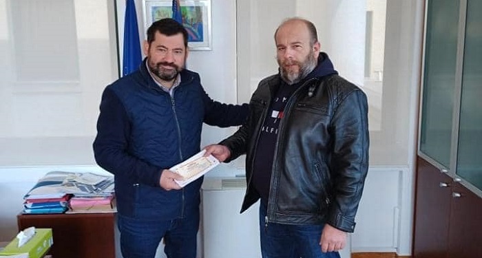 Λυκόβρυση  Πεύκη:  Προσφορά δωροεπιταγών από τον Δημήτρη Καραγιάννη για τις ανάγκες του Κοινωνικού Παντοπωλείου του Δήμου