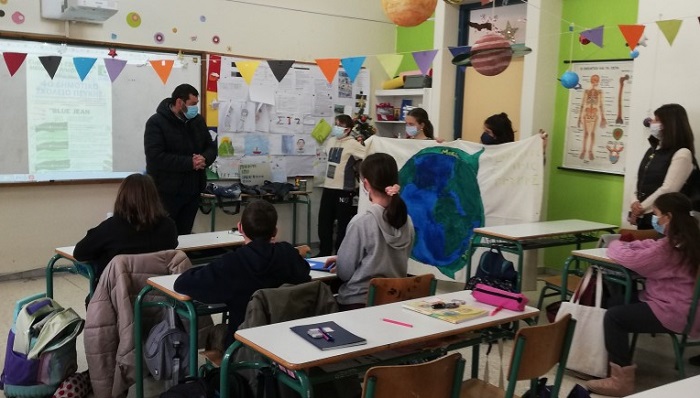 Λυκόβρυση Πεύκη : Για τις πολιτικές του Δήμου για το περιβάλλον συζήτησε με τους μαθητές του 4ου Δημοτικού Πεύκης ο Δήμαρχος