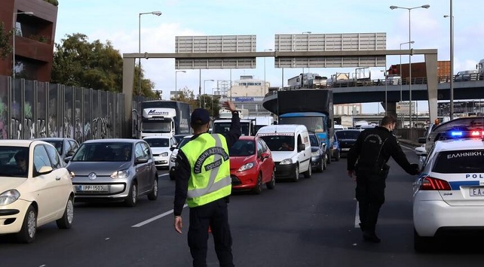 Αγία Παρασκευή: Σοβαρό τροχαίο στη Μεσογείων στο ύψος του Νομισματοκοπείου