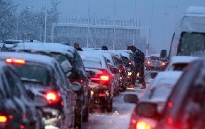 Μεγάλα είναι τα προβλήματα στα βόρεια προάστια που έχει προκαλέσει η κακοκαιρία «Ελπίς»