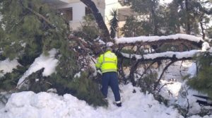 Βριλήσσια: Η πόλη επανέρχεται μέσα σε 48 ώρες μετά το σφοδρό χτύπημα του χιονιά