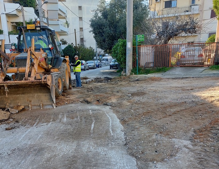 Ηράκλειο Αττικής:  Αποκατάσταση οδοστρώματος από εκτεταμένες βλάβες του δικτύου της ΕΥΔΑΠ