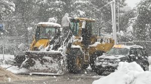 ΚΕΔΕ : Κανένας Δήμαρχος όλες αυτές τις ημέρες δεν απολάμβανε το χιόνι, αλλά δούλευε σκληρά, μαζί με τους εργαζόμενους των Δήμων μας